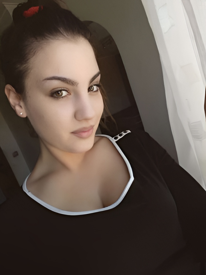 Анюта привлекальеная девушка из Артема цена от 2500 руб