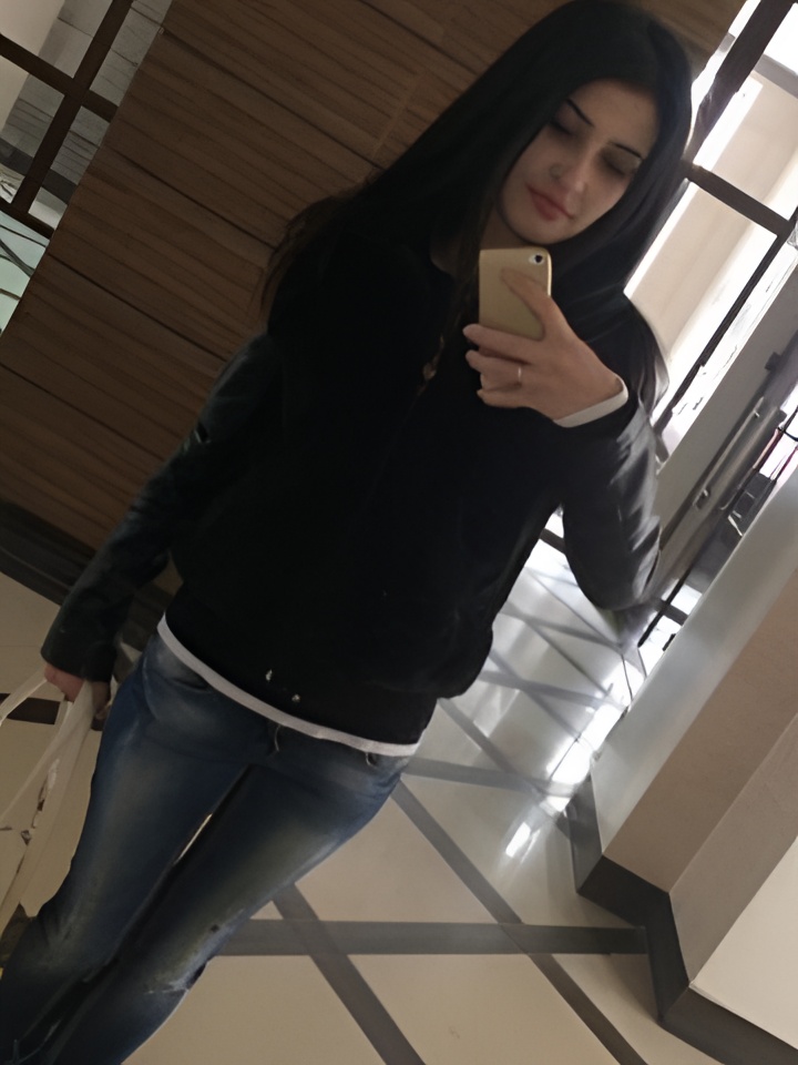 София привлекальеная девушка из Артема цена от 5000 руб