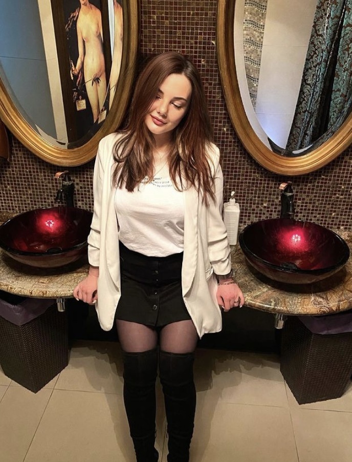 🎥 Лиза привлекальеная девушка из Артема цена от 3500 руб