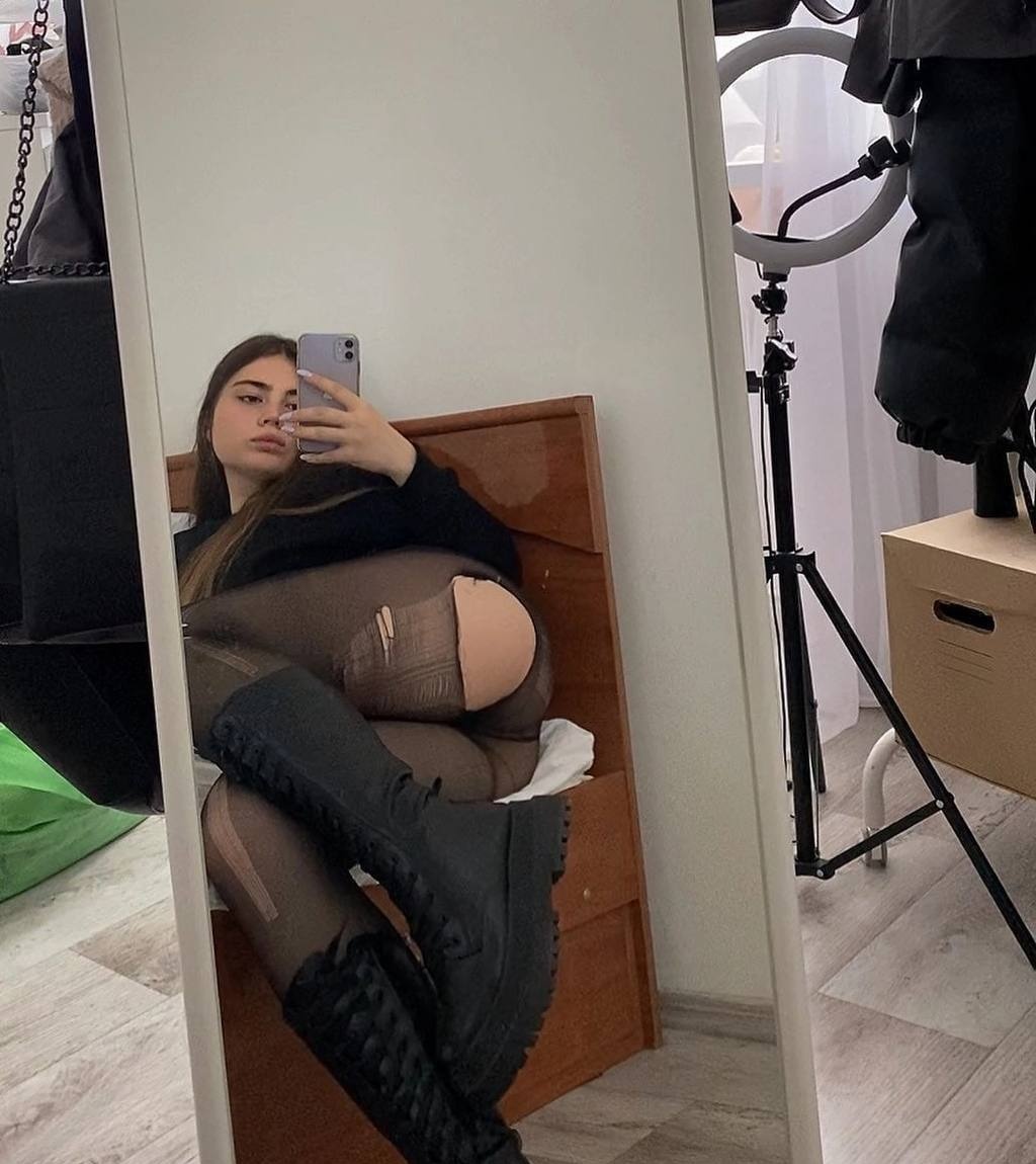 Жанна привлекальеная девушка из Артема цена от 5000 руб