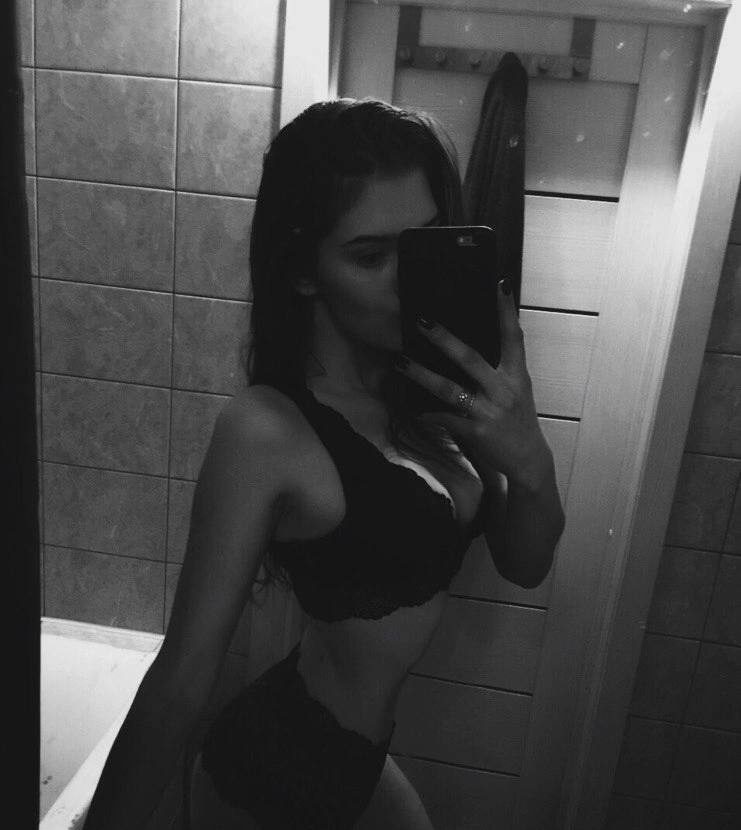 Настя привлекальеная девушка из Артема цена от 5000 руб