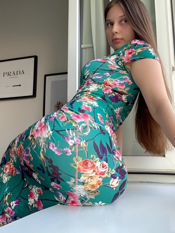 Лолита привлекательная девушка из Артема цена от 10000 руб