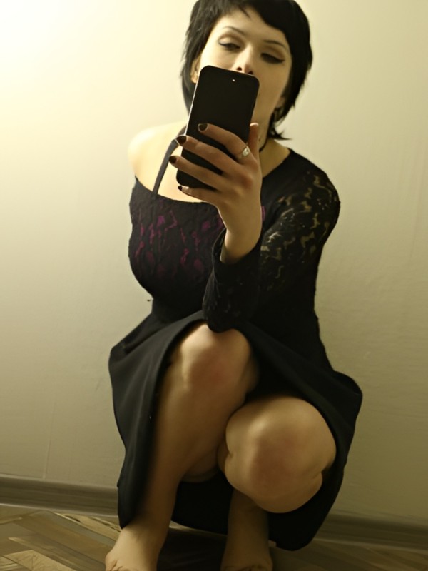 Виктория привлекательная девушка из Артема цена от 2500 руб