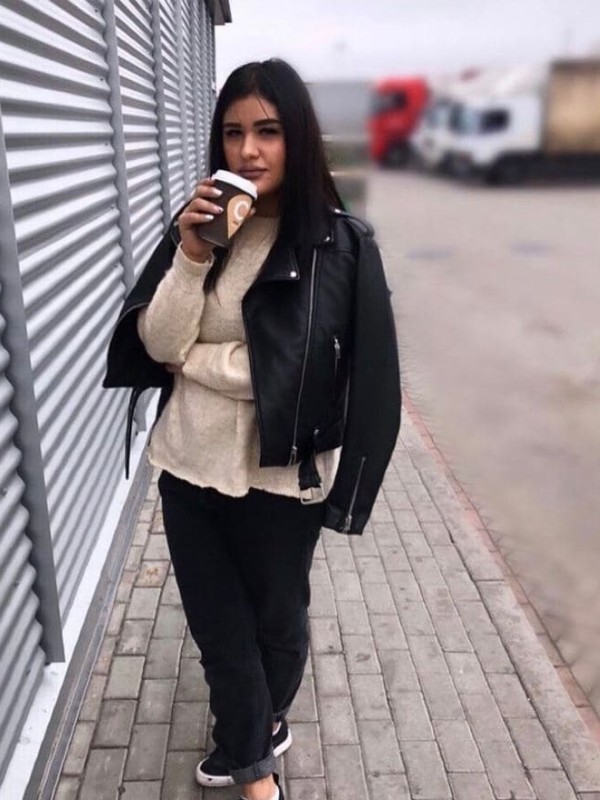 🎥 Алина привлекательная девушка из Артема цена от 5000 руб