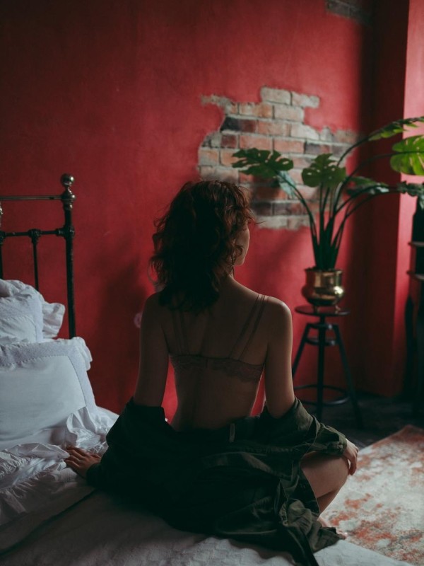 Настя привлекательная девушка из Артема цена от 5000 руб